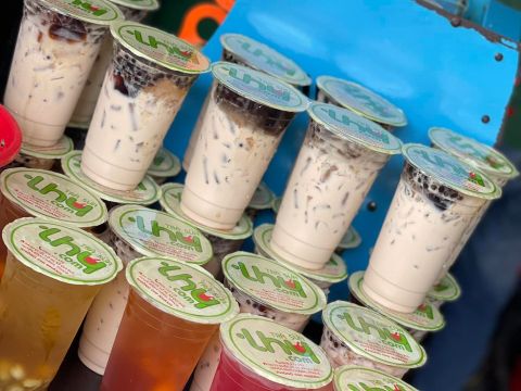 Trà sữa và nước ép